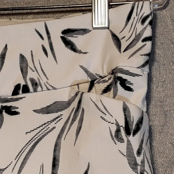 Cleo Women's White  & Black Stretch Jeans NWOT in Size Large - Picture 5 of 10